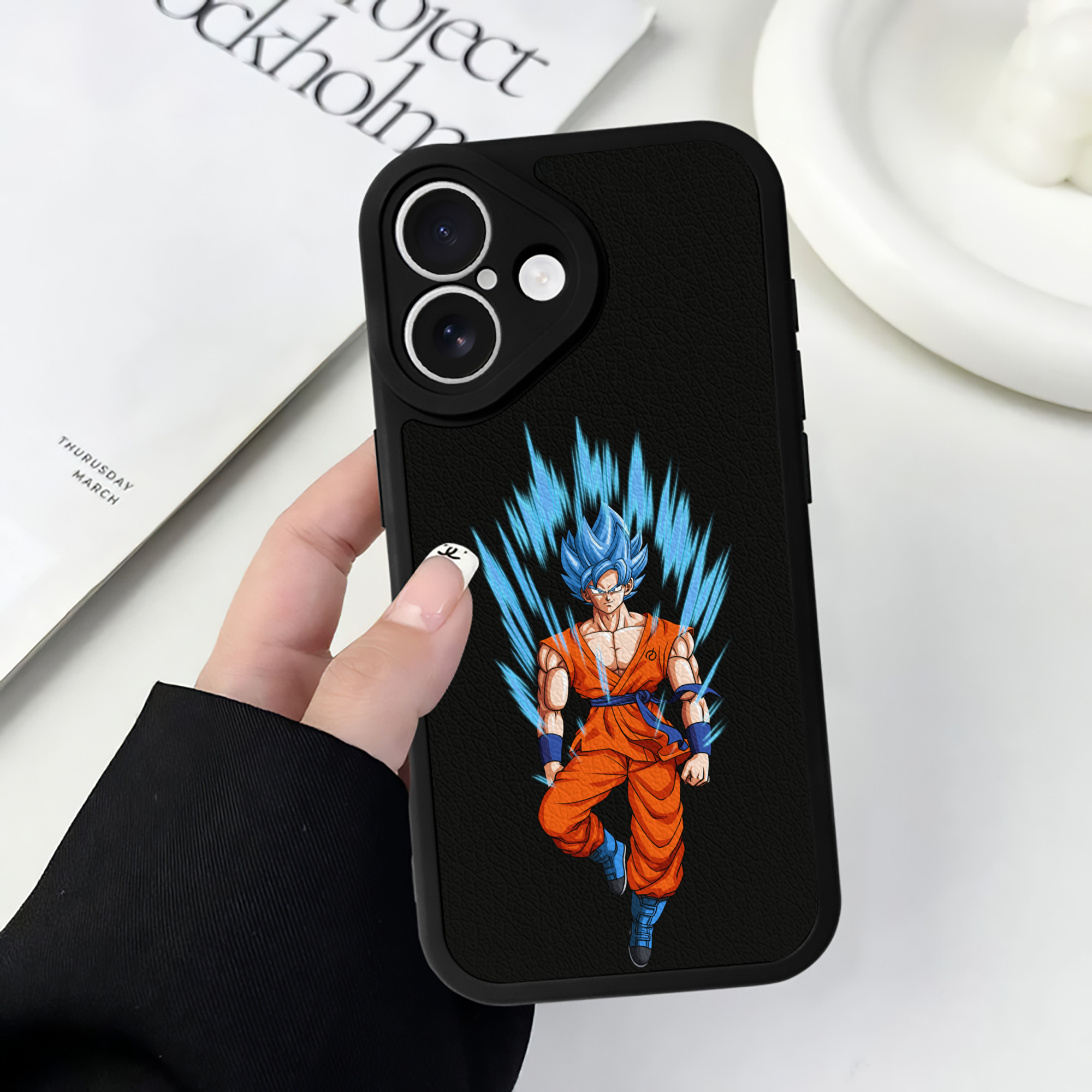 （画像用） ドラゴンボール 孫 悟飯（そんごはん）DRAGON BALL Son Gohan 【iPhone 16シリーズ対応】シリコンスマホケース（レザー調） 材質：シリコン